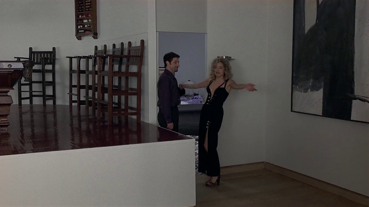 Gloria (1999) WEBRip Hindi + English 720p x264 AVC Opus 2.0 ESub.mkv.0000